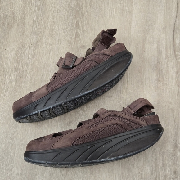 MBT Men\'s Brown Leather Rocker Sole Fisherman Sandals Size 8 main image 8